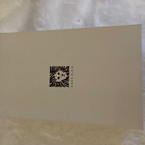 Anne Klein Brand New High Heel Shoes with Lion Head Logo Jewelry Buckle - Picture 4 of 4